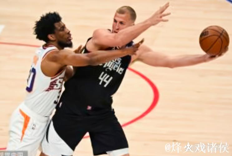 布克砍下32分太阳力克篮网致5连败 活塞击败老鹰跻身前六